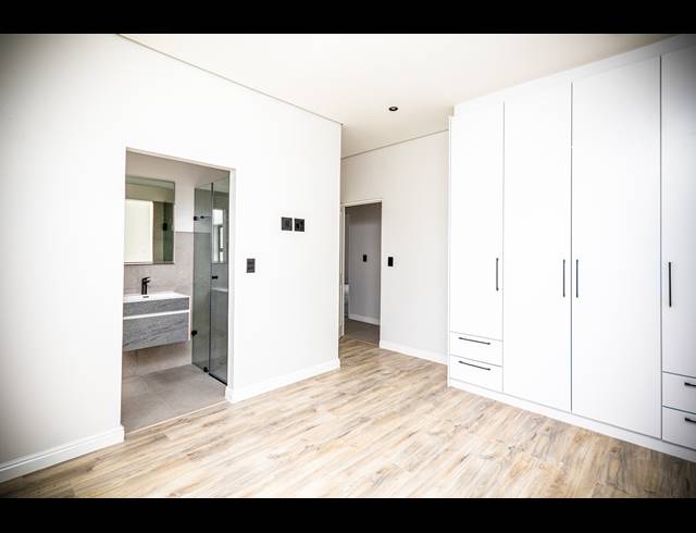 4 BEDROOM FREEHOLD FOR SALE IN SANDOWN
